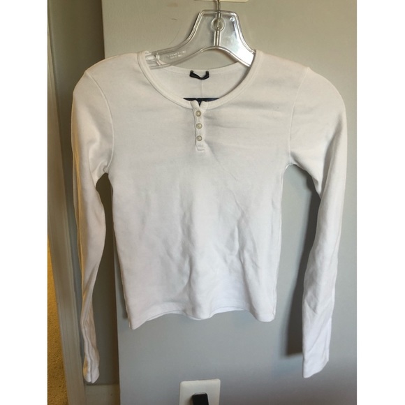 Brandy Melville Tops - BRAND NEW BRANDY SHIRT